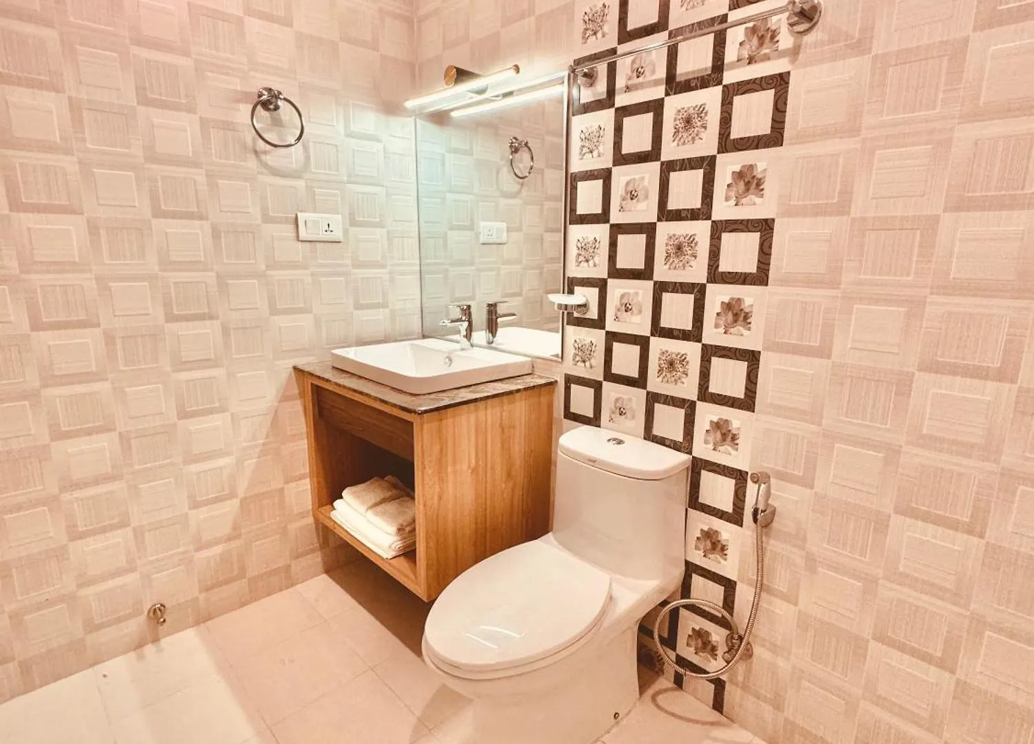 Hotel Bayberry Kathmandu - Near Tribhuvan International Airport